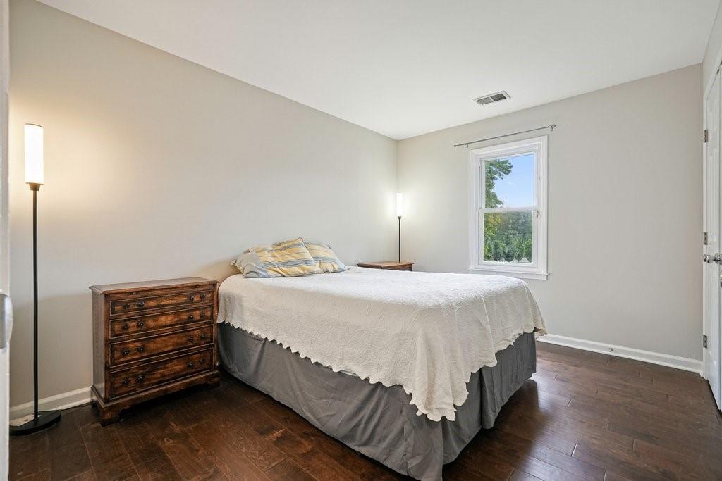 2801 Holly Oaks Drive