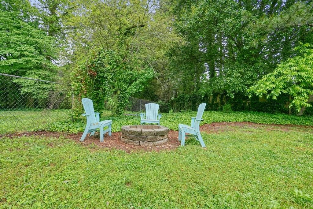 2801 Holly Oaks Drive