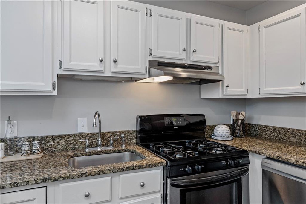 836 Saint Charles Avenue NE Unit I