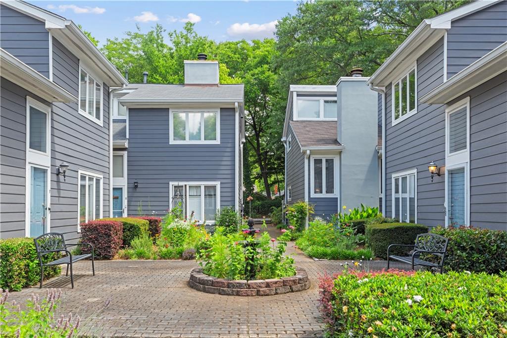 836 Saint Charles Avenue NE Unit I