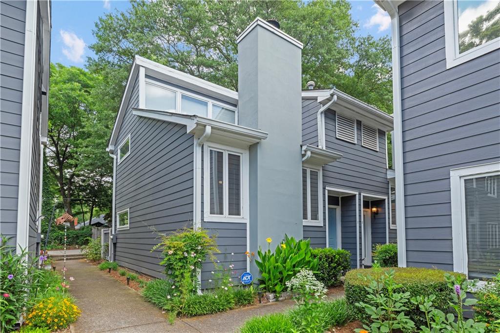 836 Saint Charles Avenue NE Unit I