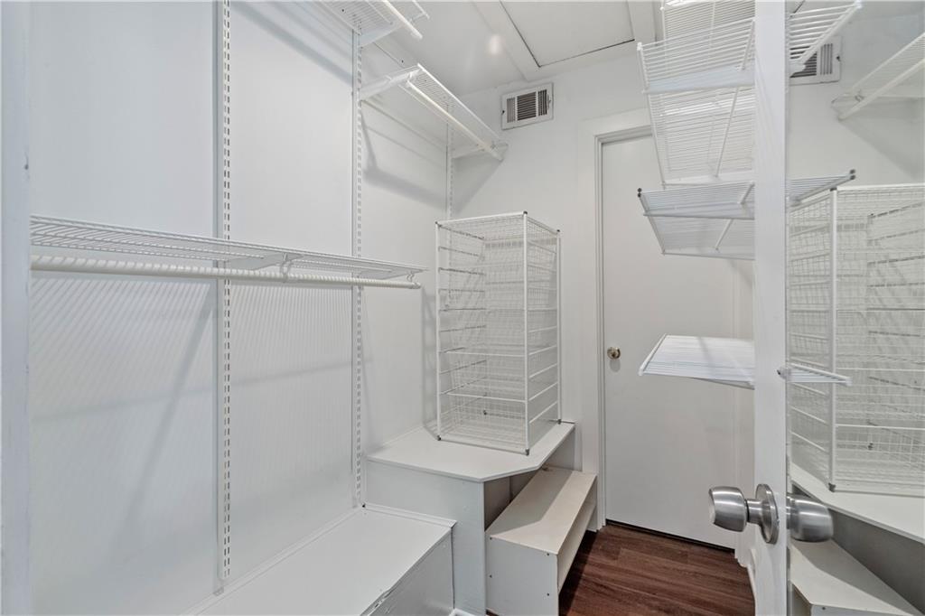 836 Saint Charles Avenue NE Unit I