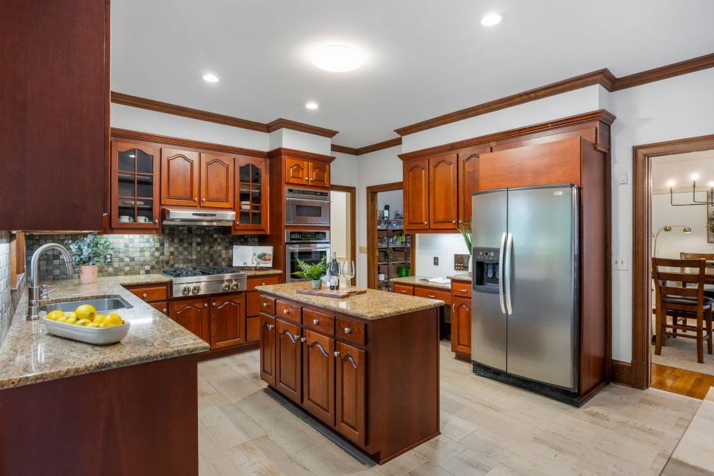 410 Waterridge Court