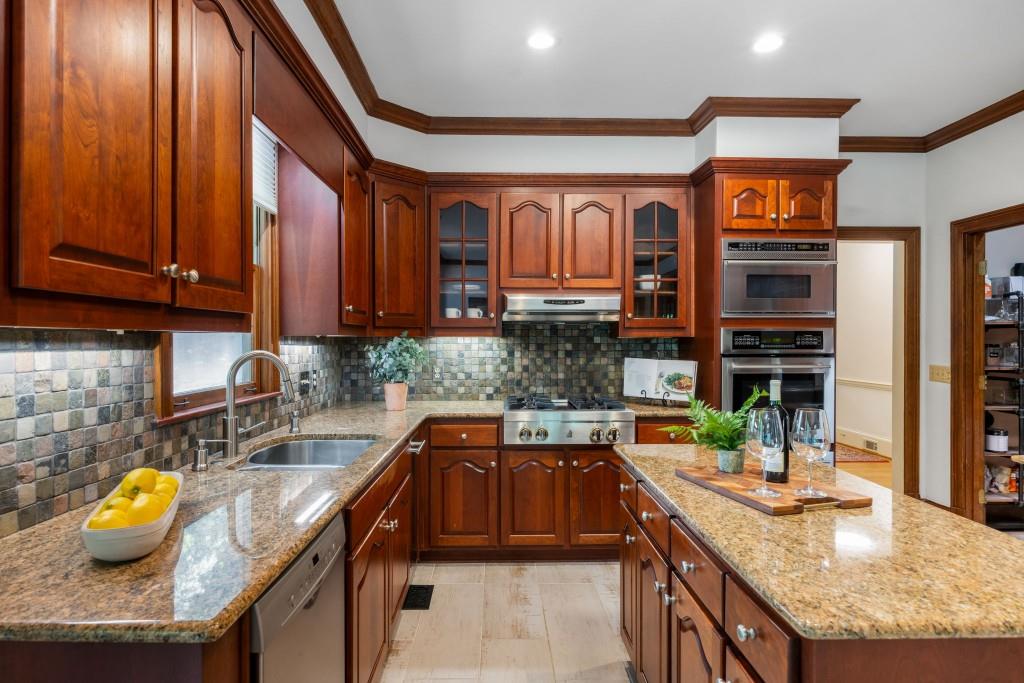 410 Waterridge Court