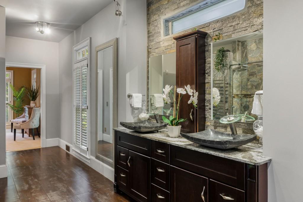 410 Waterridge Court