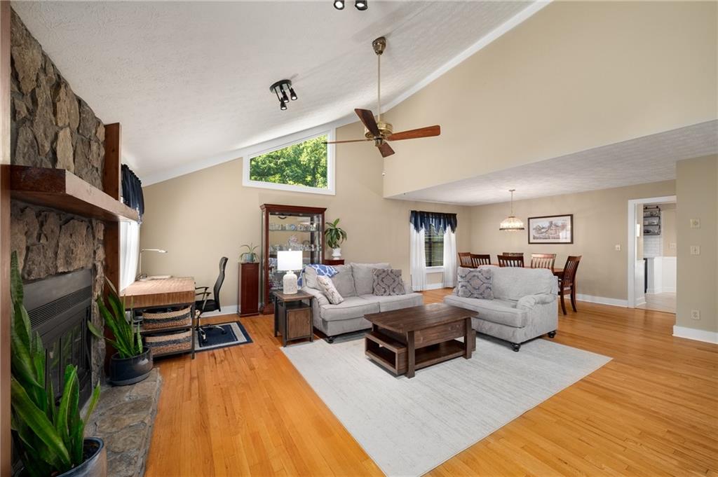 278 Shire Way