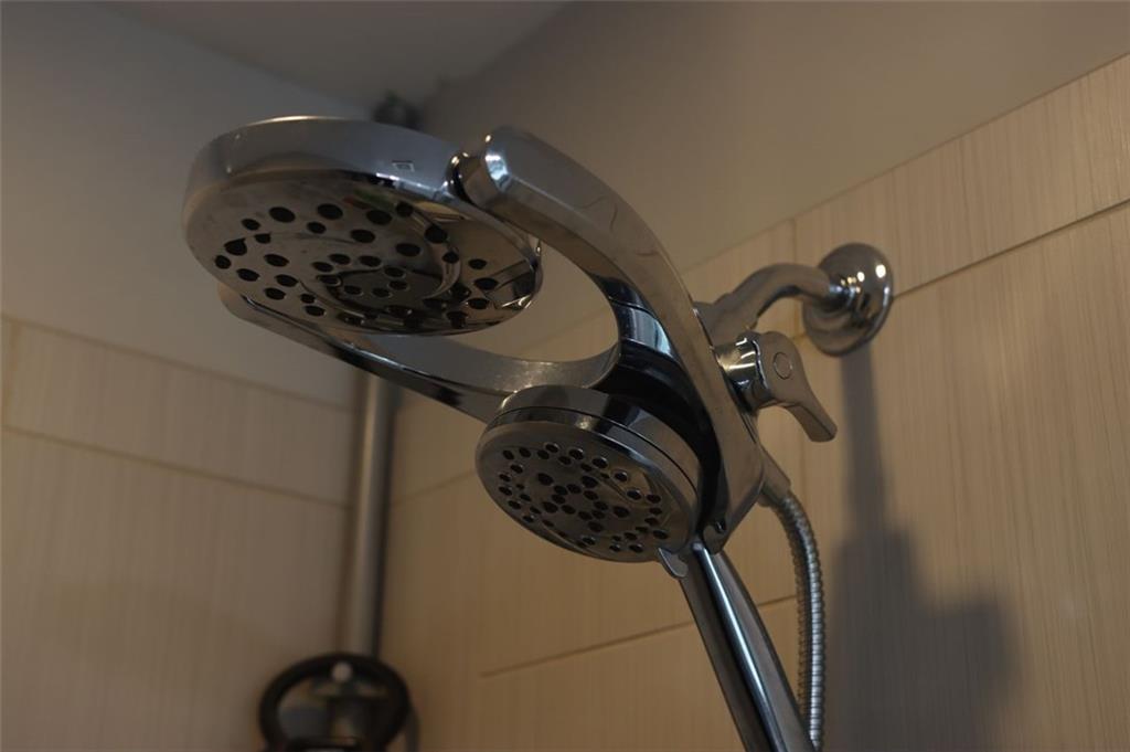 7825 CROWNPOINT Drive