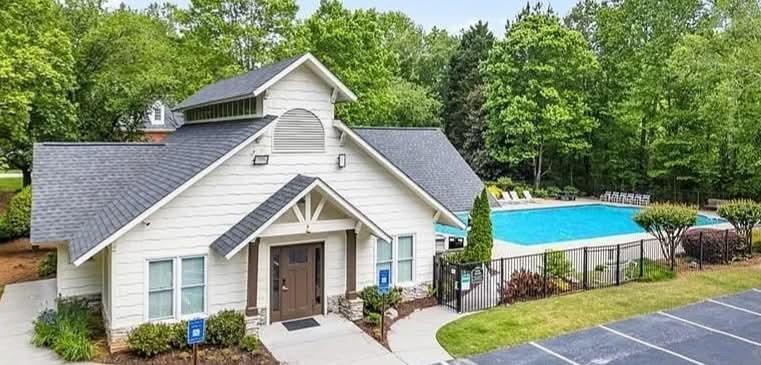 1457 Brentwood Drive