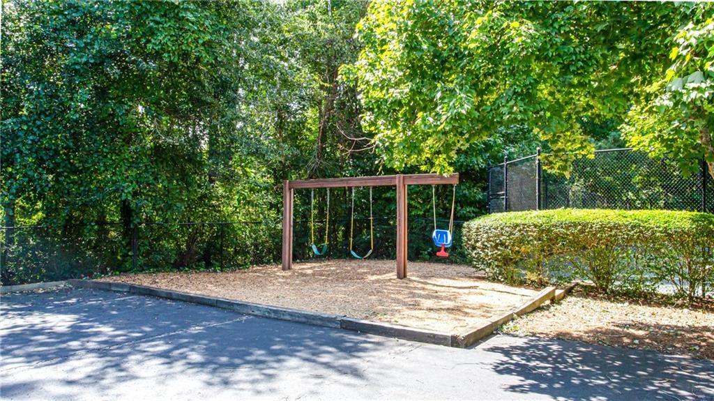 1457 Brentwood Drive