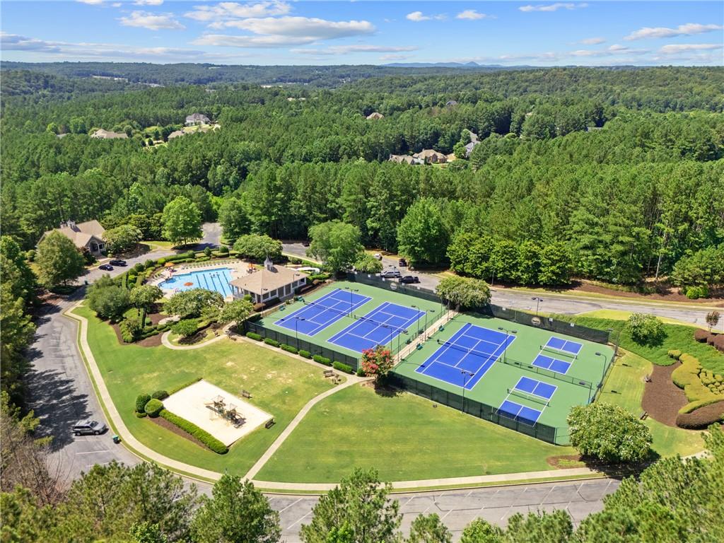 608 Walker Court