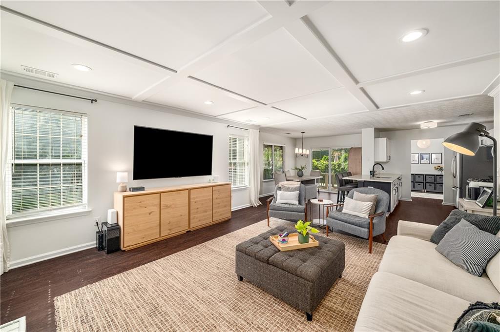 11095 Crabapple Lake Drive