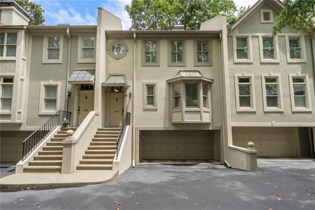 1237 Brookhaven Park Place NE