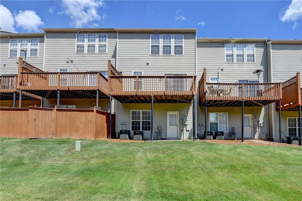 4020 Edgecomb Drive