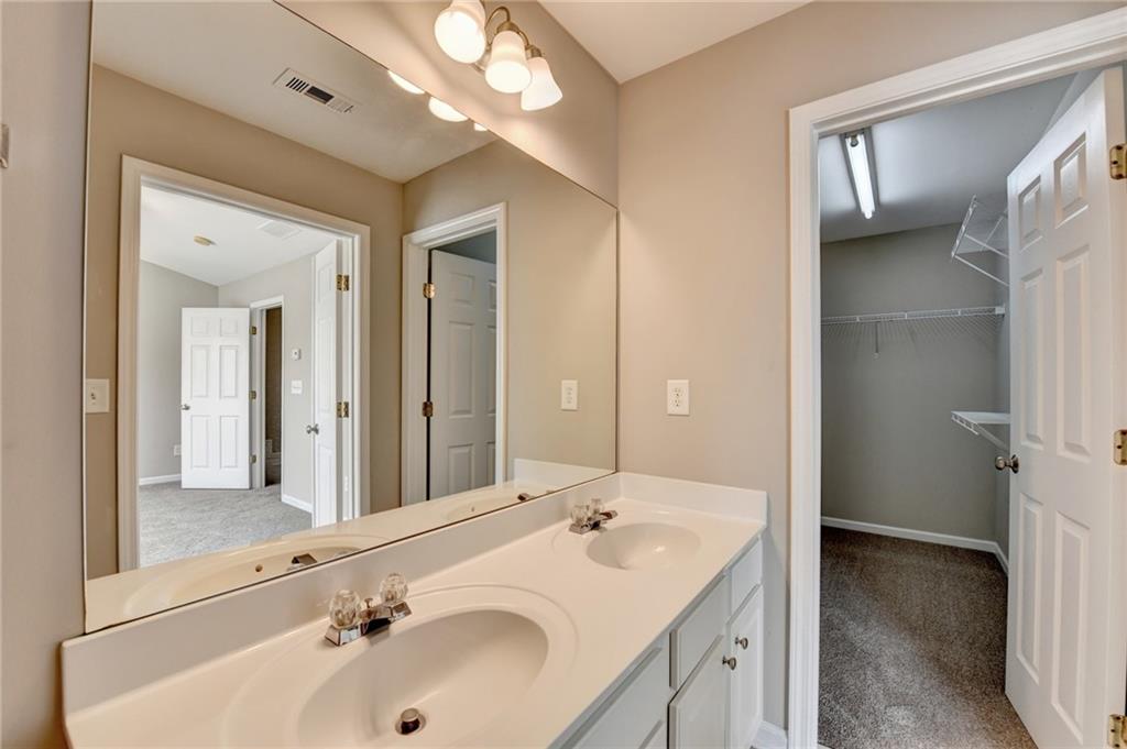 4020 Edgecomb Drive