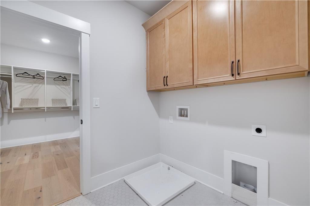 313 Brooke View Trail