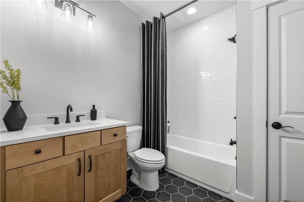 313 Brooke View Trail