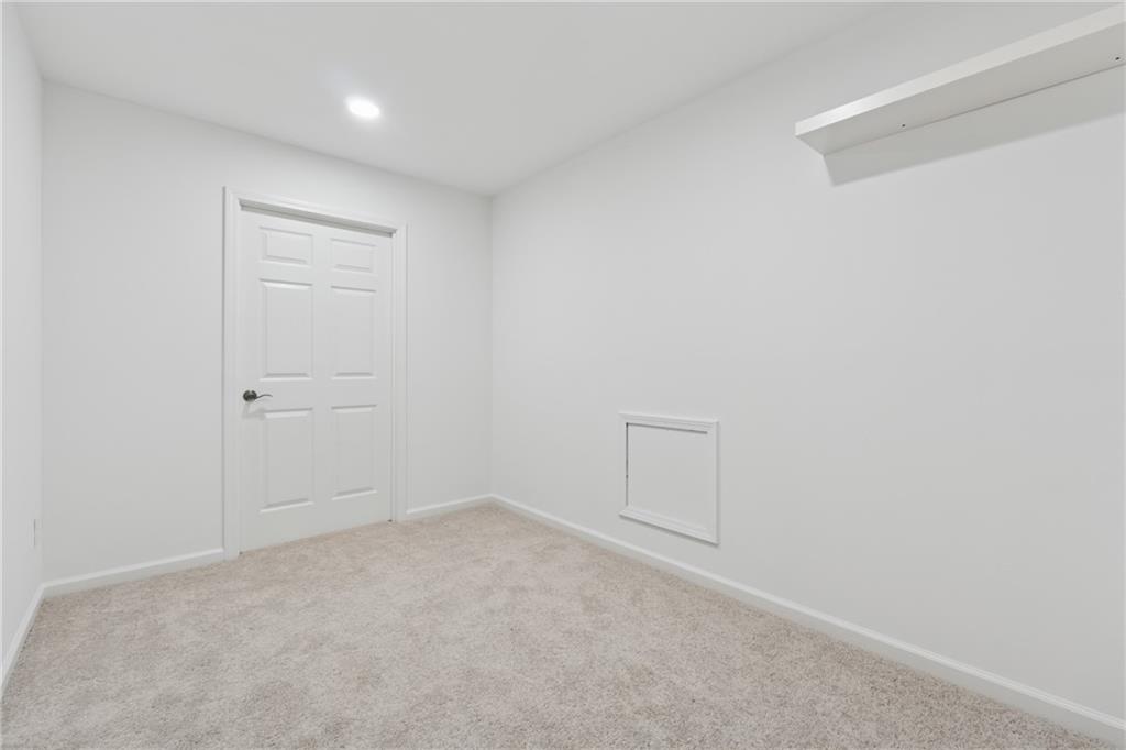 550 Mae Lane