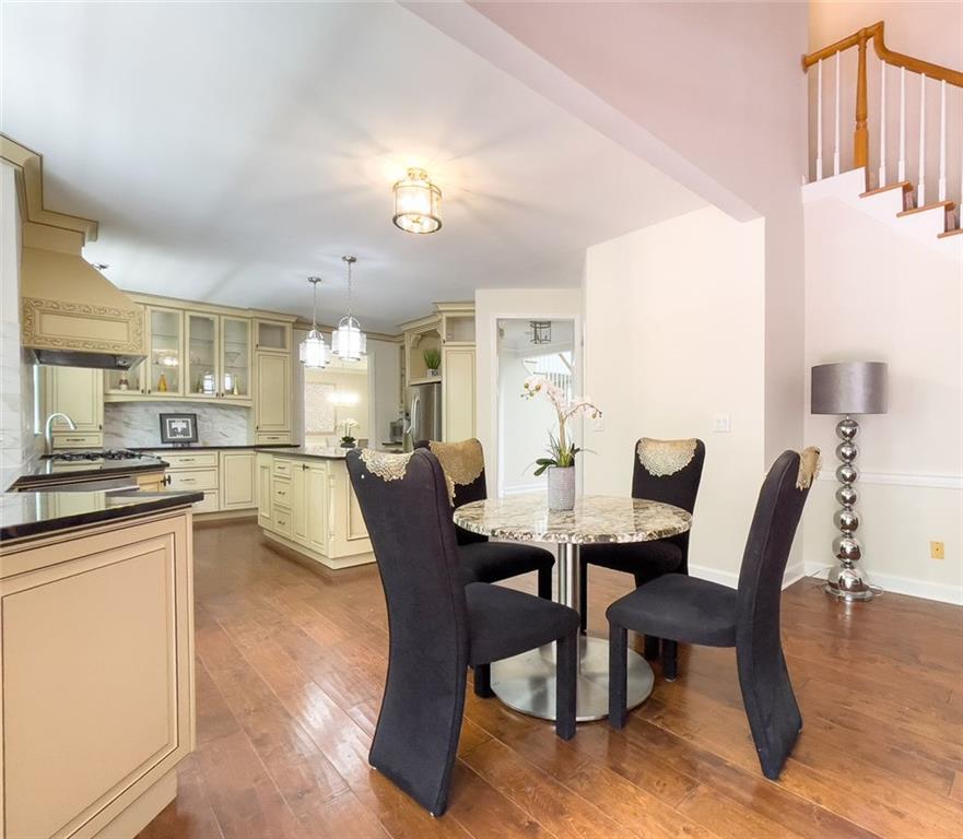 710 DEVON HILL Court