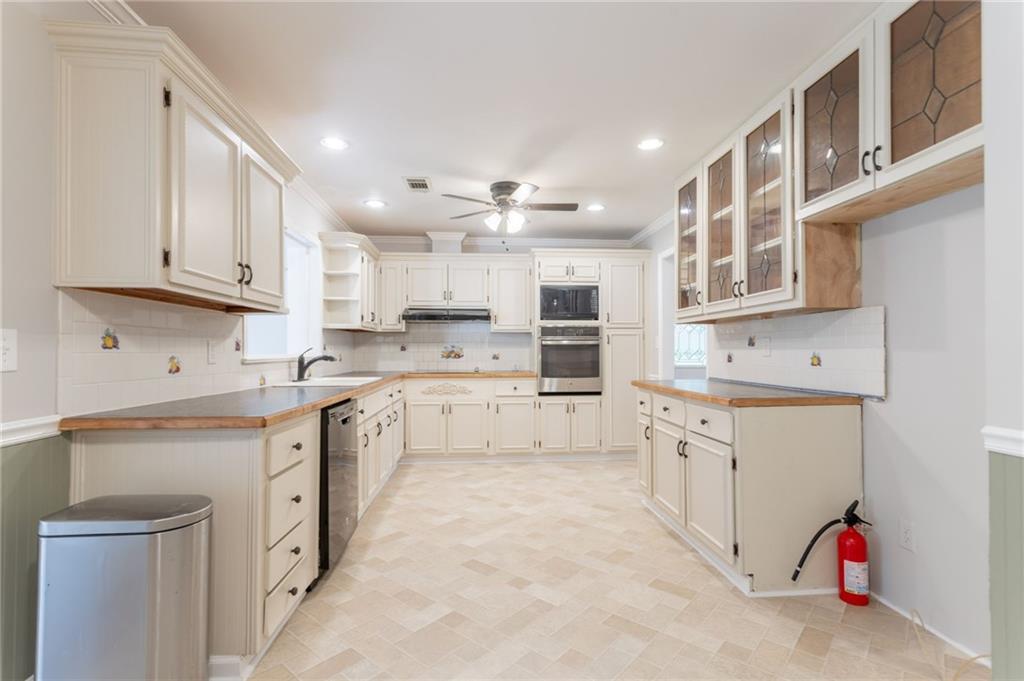 5809 Norton Circle