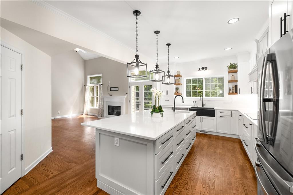 6215 Song Breeze Trace