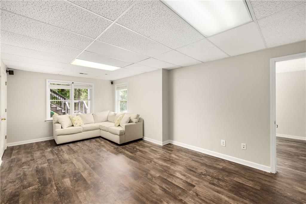6215 Song Breeze Trace