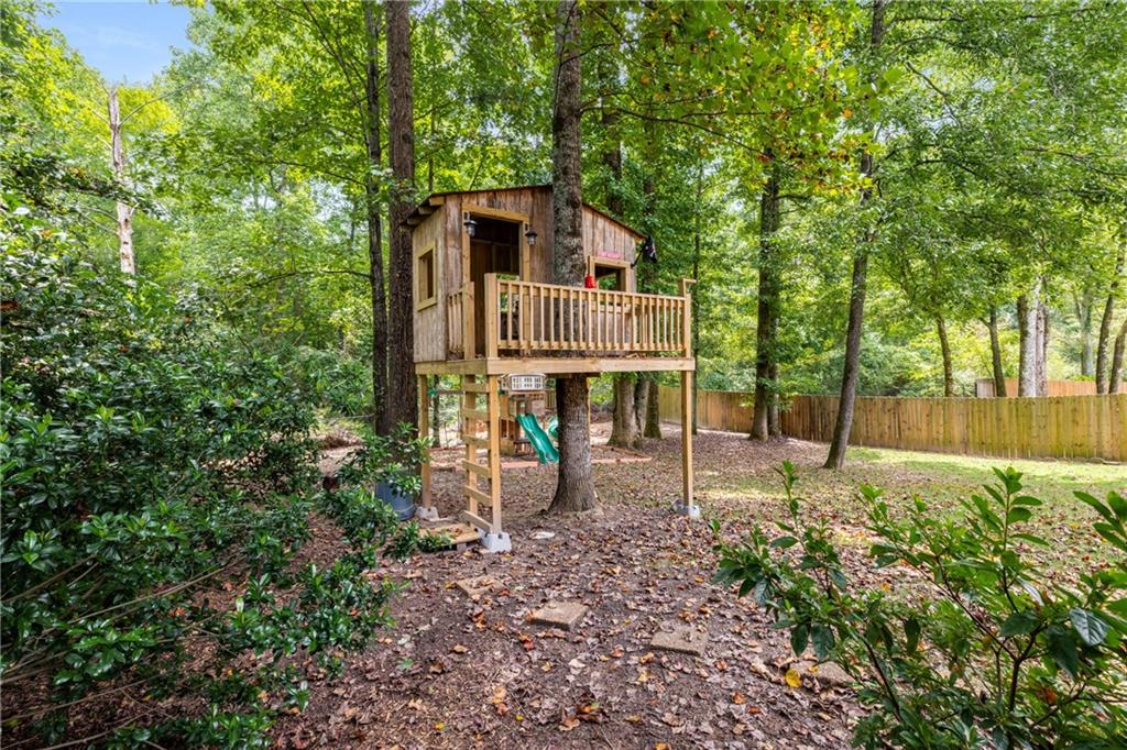 6215 Song Breeze Trace
