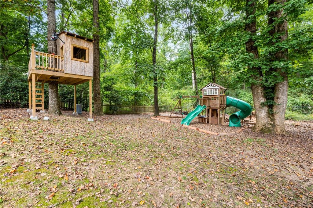 6215 Song Breeze Trace