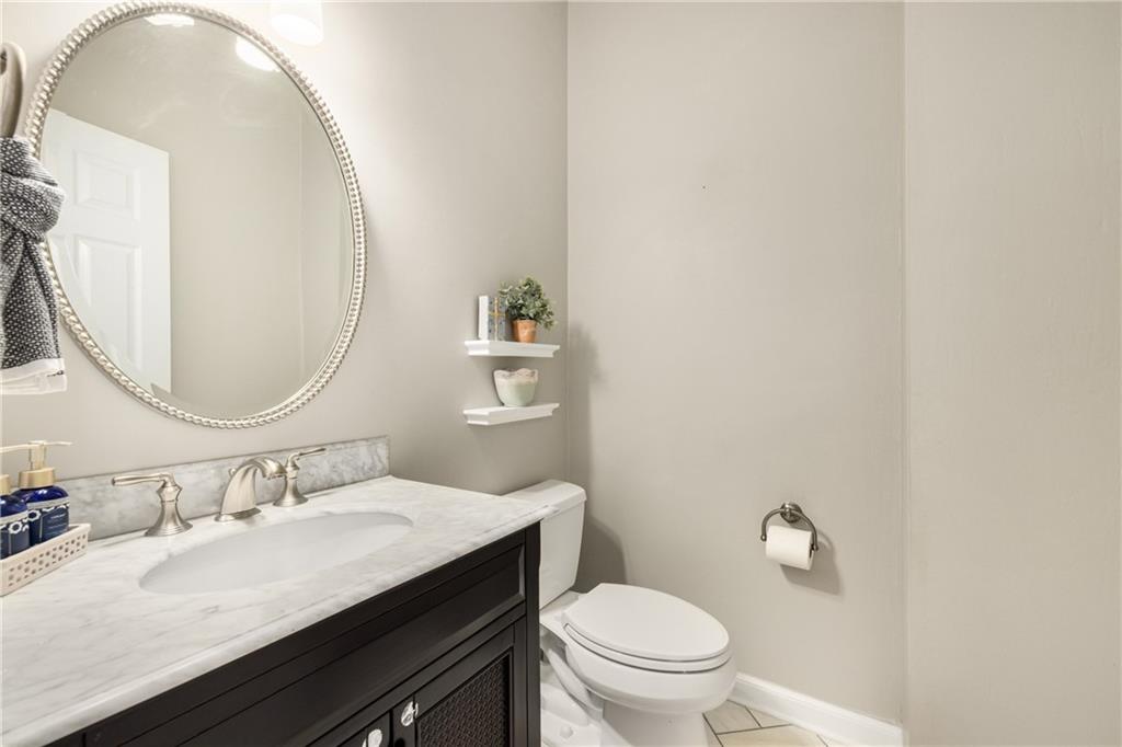 6215 Song Breeze Trace