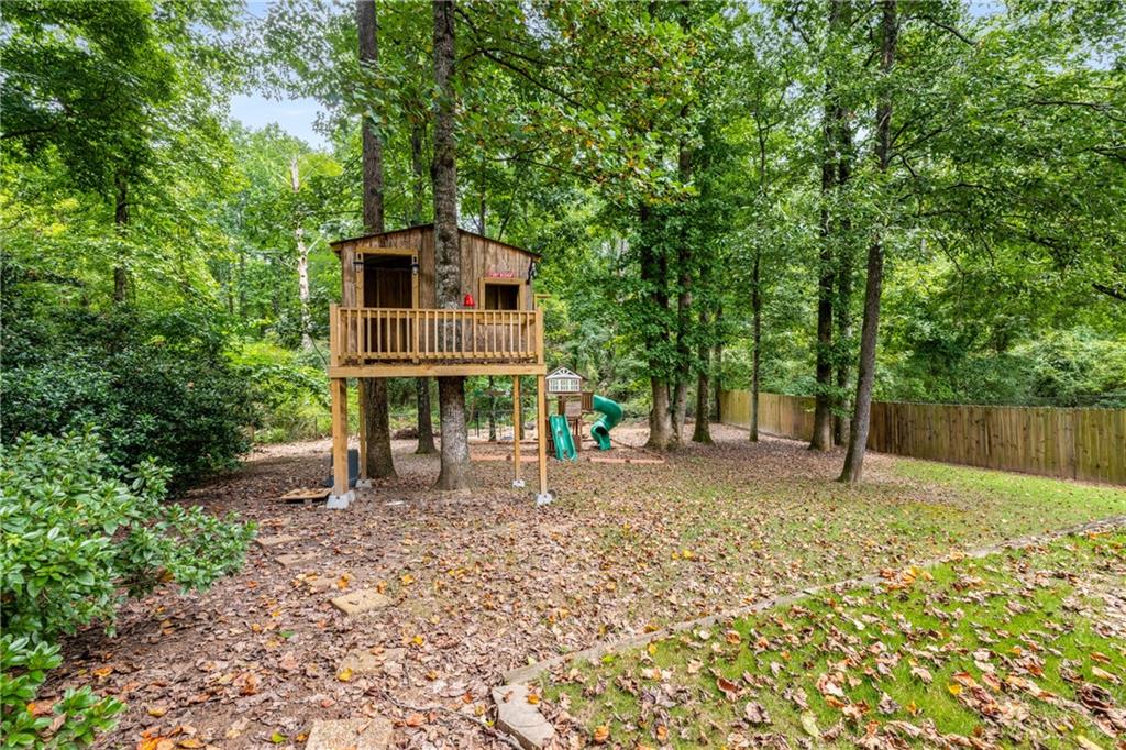 6215 Song Breeze Trace