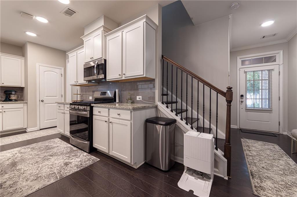 1417 Lanier Vista Drive