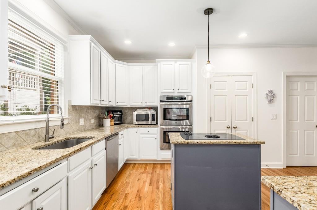 1205 Beacon Hill Crossing