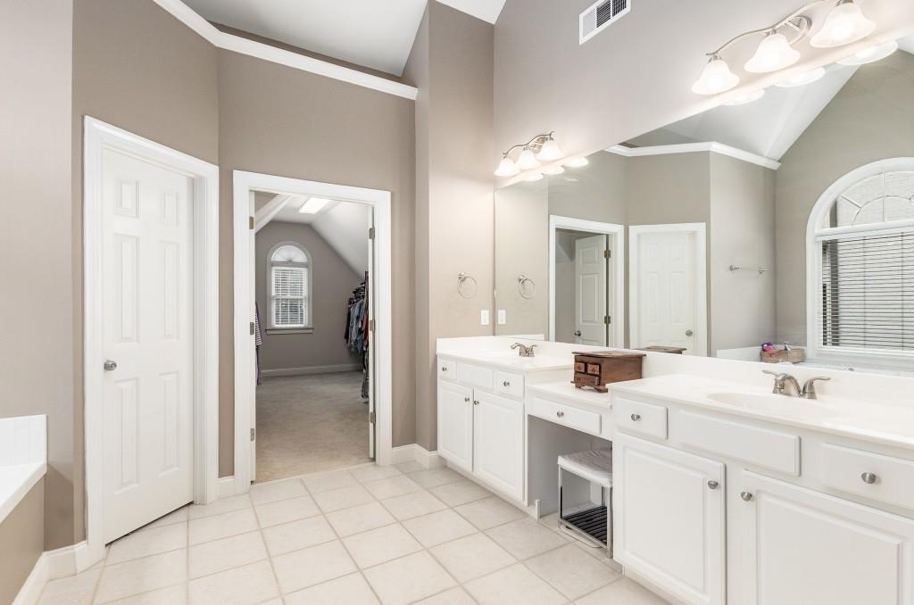 1205 Beacon Hill Crossing