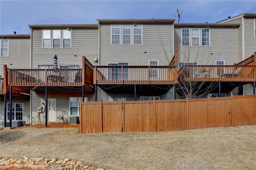 4006 Edgecomb Drive