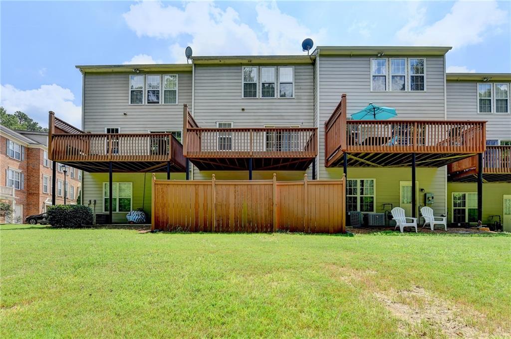 4021 Edgecomb Drive