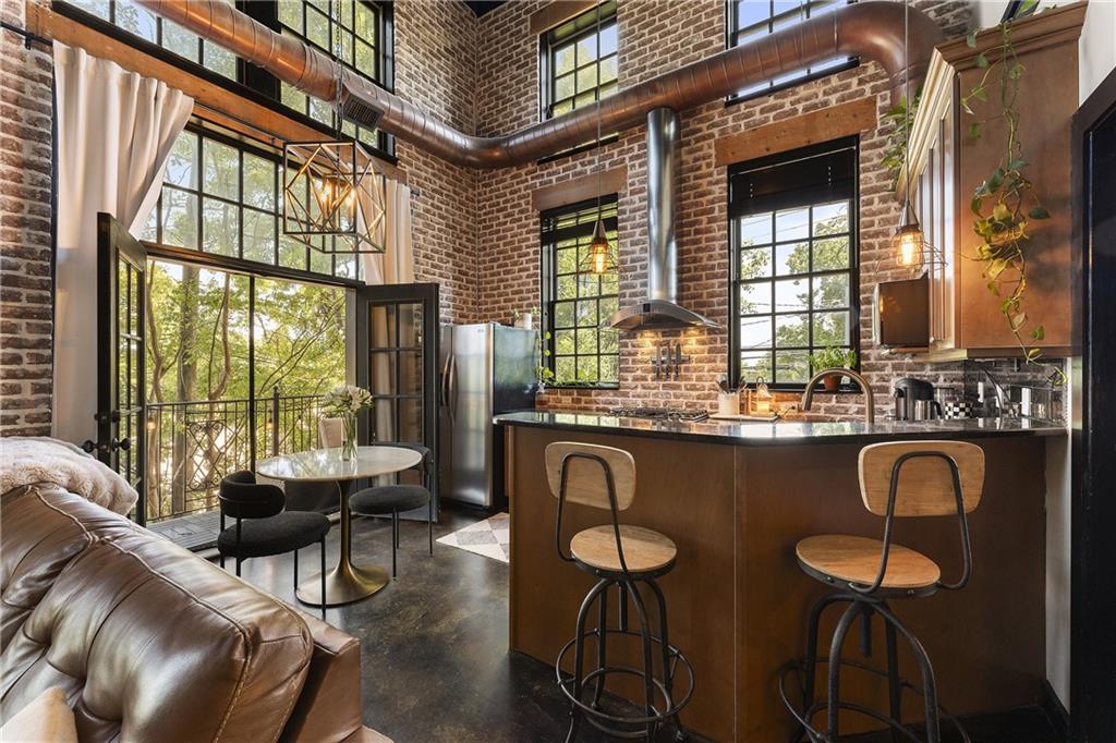 5434 Peachtree Road Unit 106