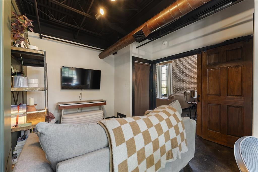 5434 Peachtree Road Unit 106