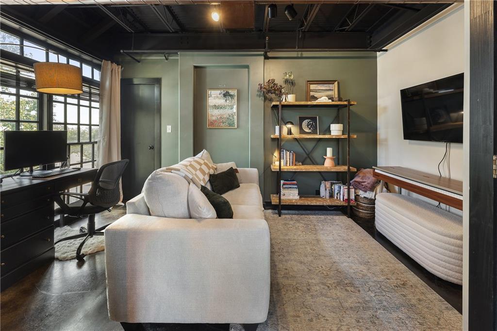 5434 Peachtree Road Unit 106