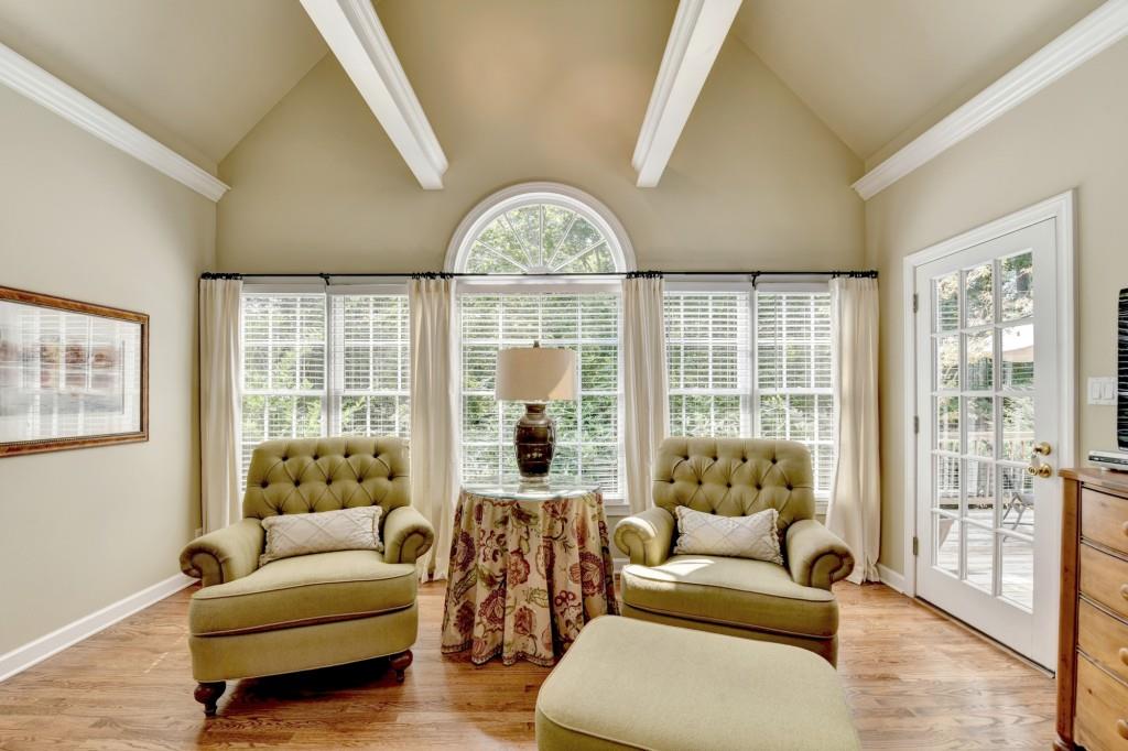 5490 Overbend Trail