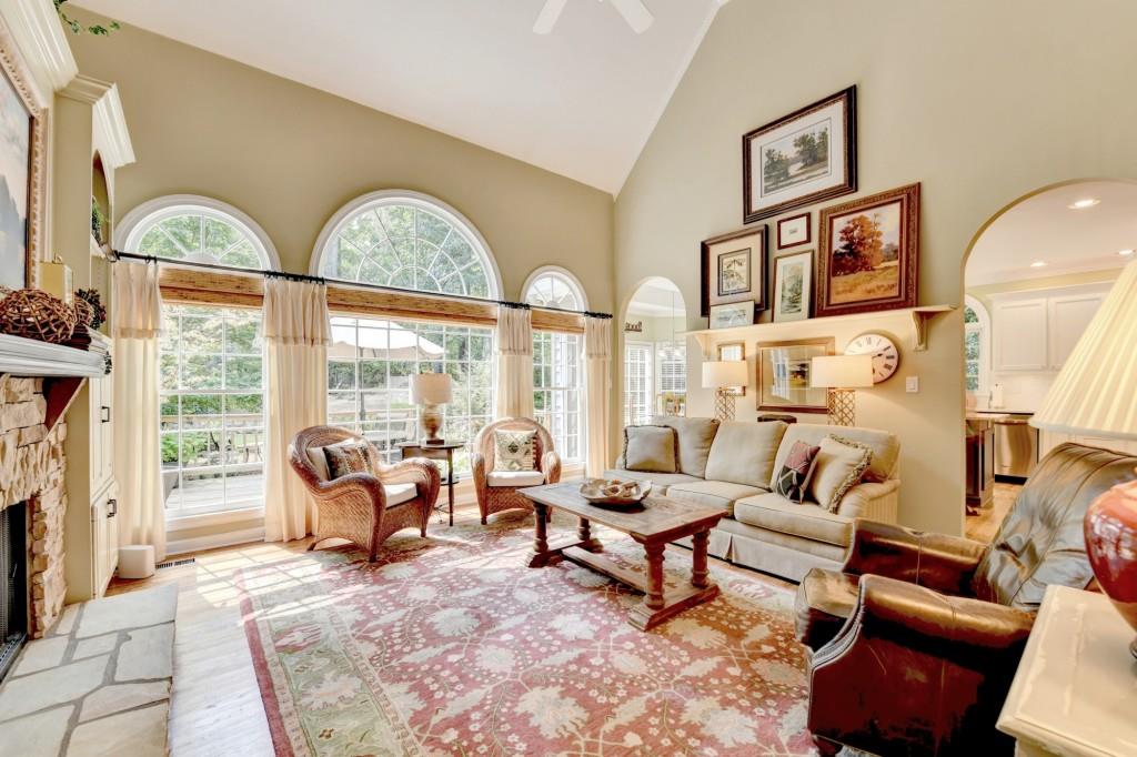 5490 Overbend Trail