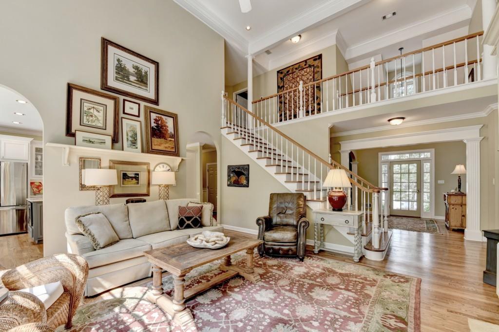 5490 Overbend Trail