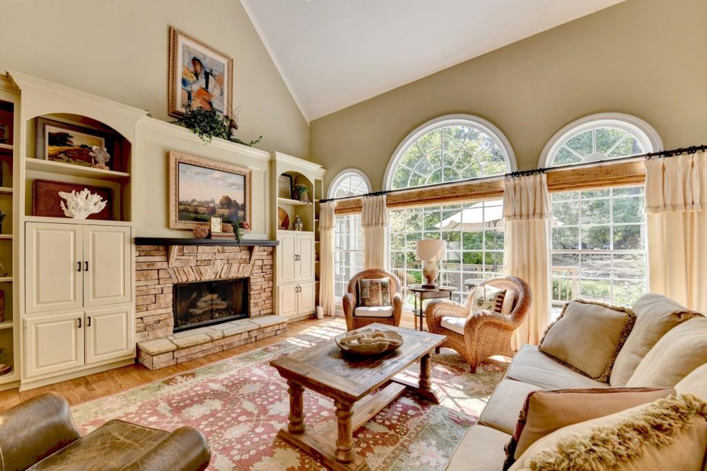5490 Overbend Trail