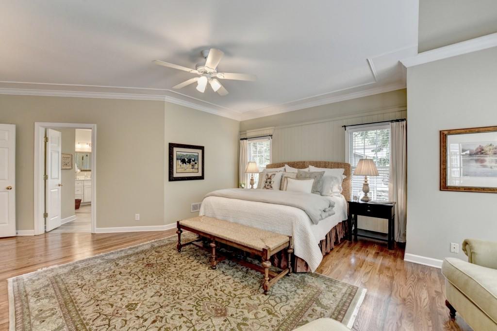 5490 Overbend Trail