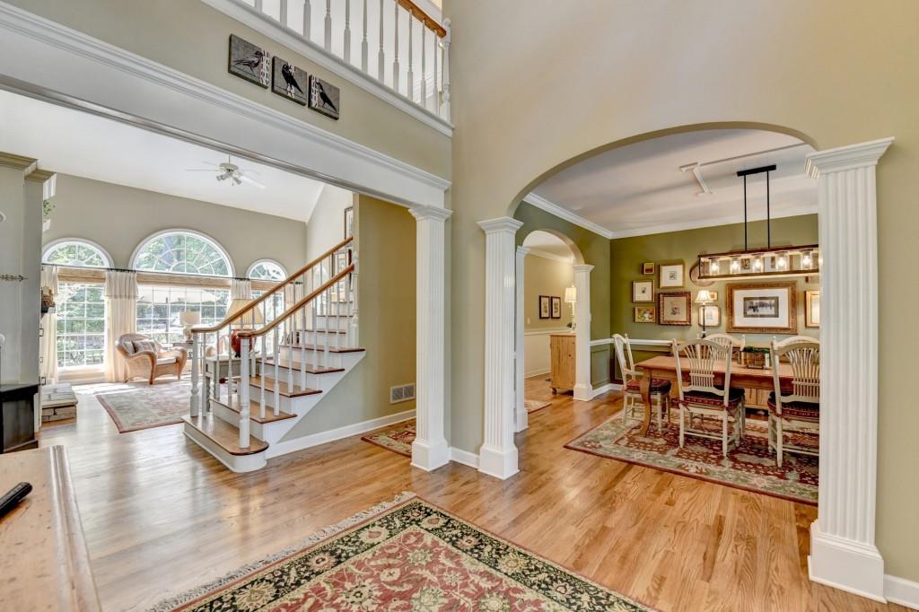 5490 Overbend Trail