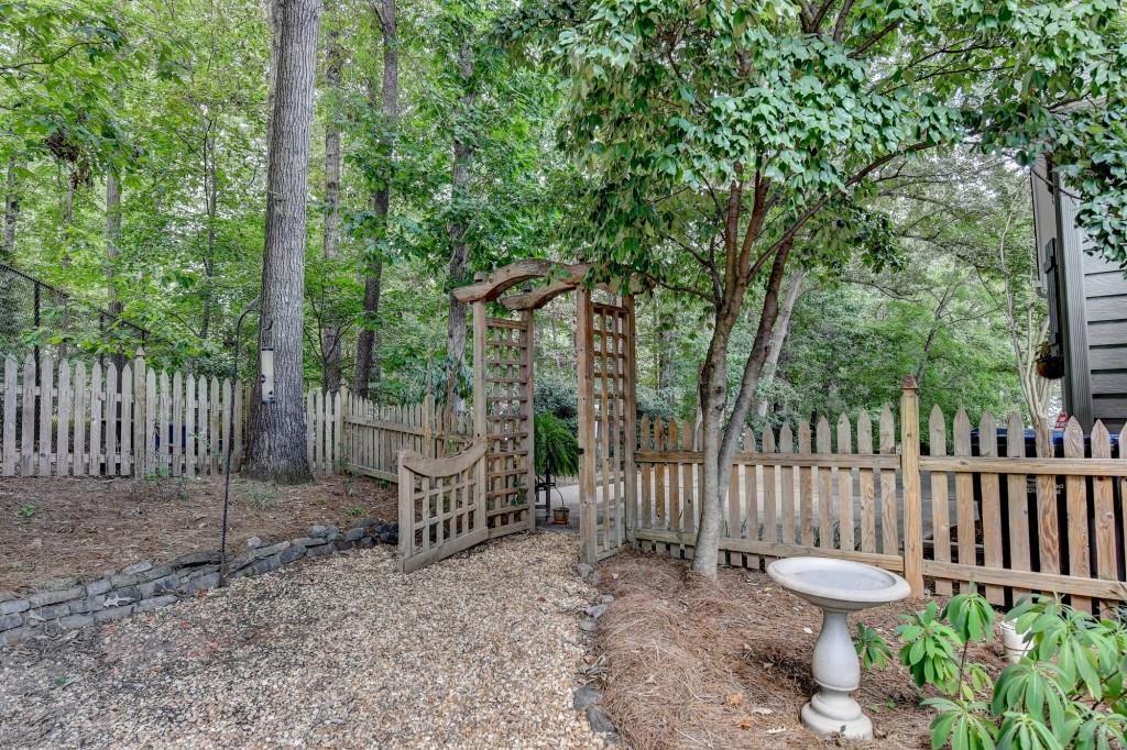 5490 Overbend Trail