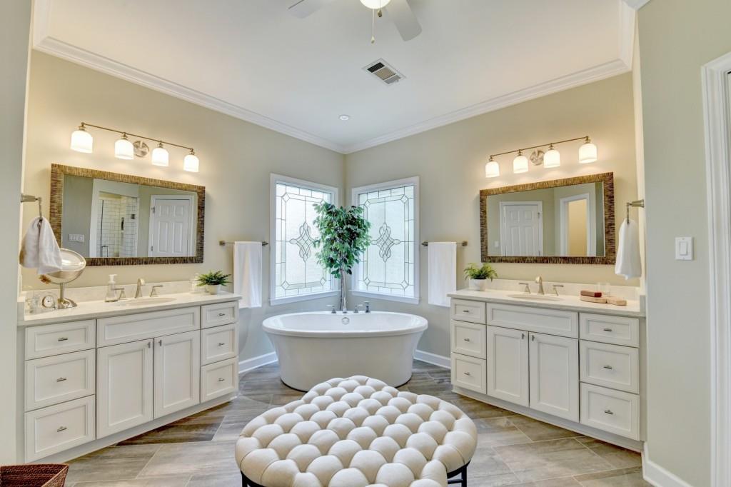 5490 Overbend Trail