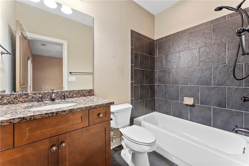 2103 W Village Crossing SE