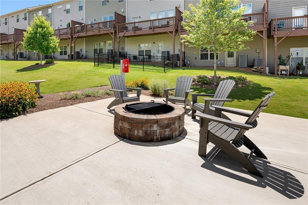 1363 Live Oak Lane