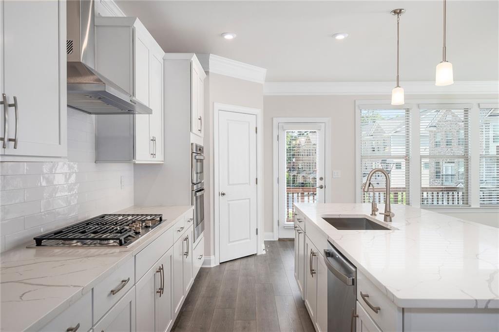 1363 Live Oak Lane