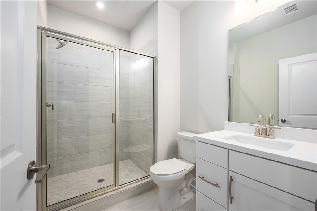 1363 Live Oak Lane
