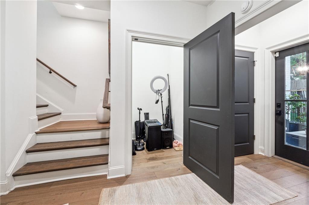 3667 Peachtree Road NE Unit 6